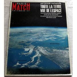Paris Match - Toute la terre vue de l'espace