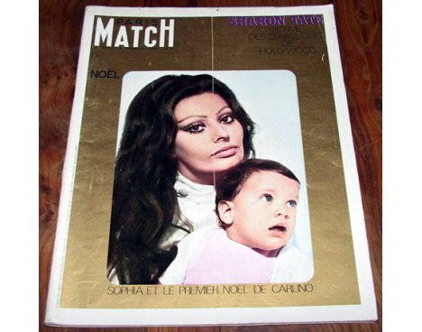 Paris Match - Sophia et le 1er Noël de Carlino