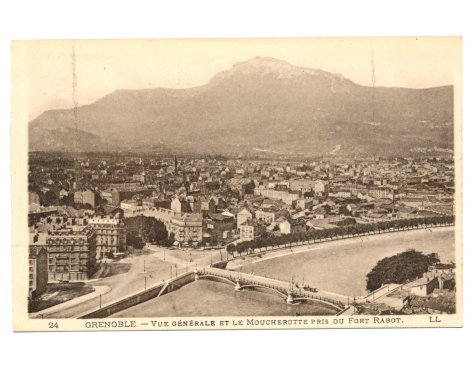 Grenoble - Vue générale et le Moucherotte