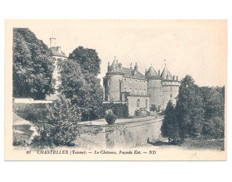 Château de Chastellux - (Yonne) Façade Est