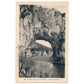 Le Pont d'Arc sur l'Ardèche - Arche naturelle